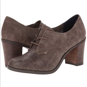 Dr. Scholl's Women's Alison Oxford size 7.5M
